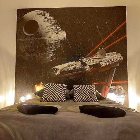 Appartement Cinema Video-Projecteur Et Garage オンフルール エクステリア 写真
