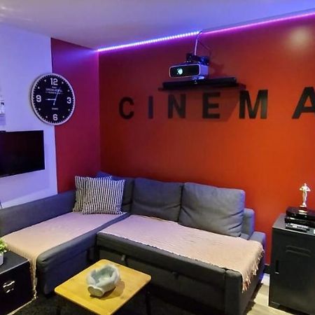 Appartement Cinema Video-Projecteur Et Garage オンフルール エクステリア 写真