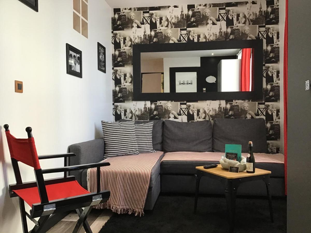 Appartement Cinema Video-Projecteur Et Garage オンフルール エクステリア 写真