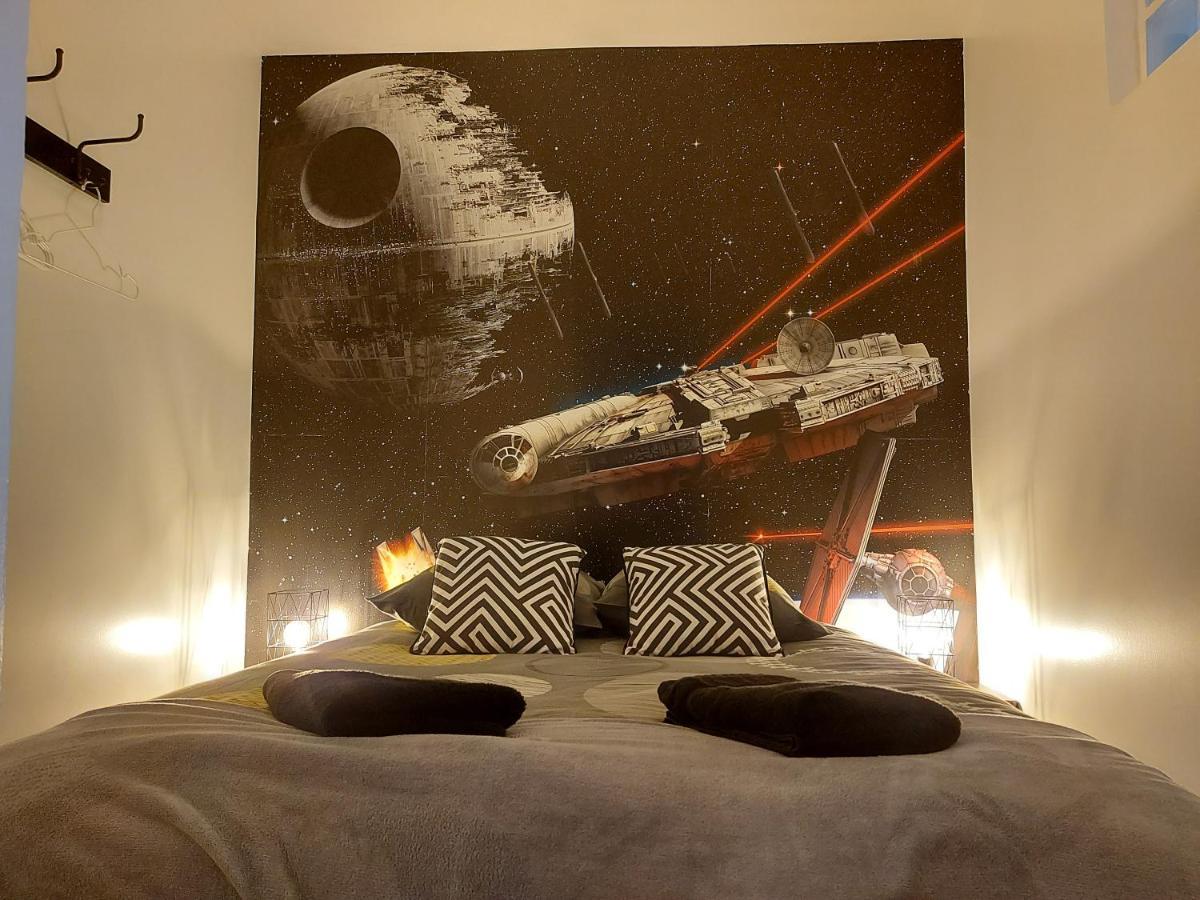 Appartement Cinema Video-Projecteur Et Garage オンフルール エクステリア 写真